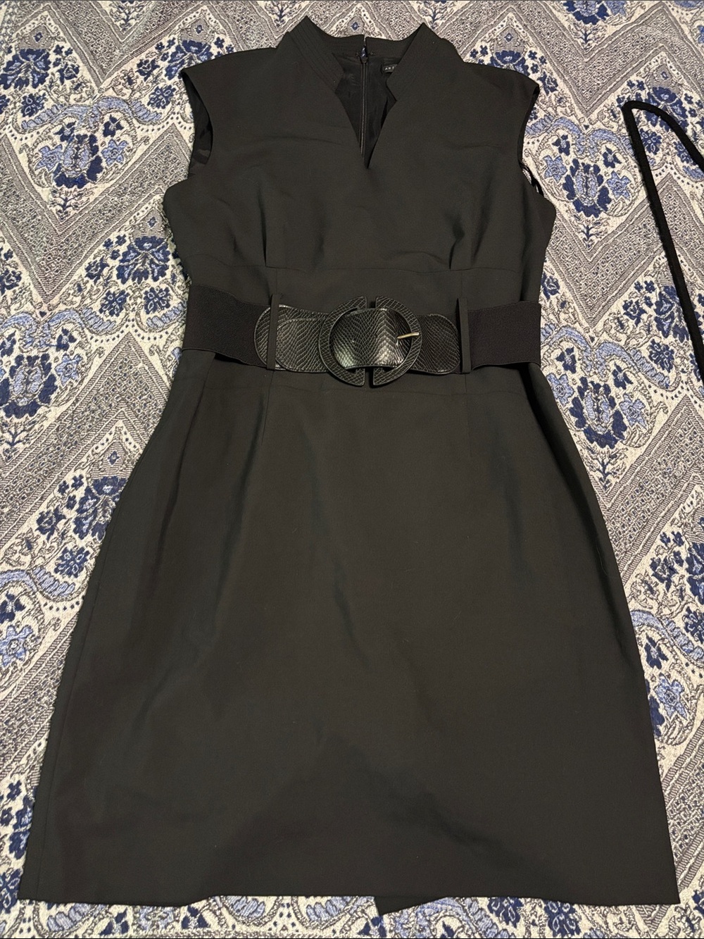 ANTONIO MELANI Black Sleeveless Sheath Dress with Statement Belt